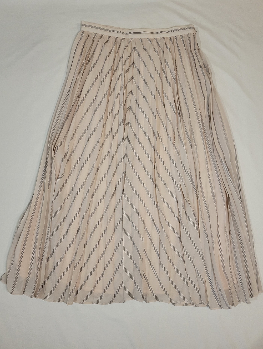 Banana Republic Blush and Gray Striped Pleated Midi Skirt
